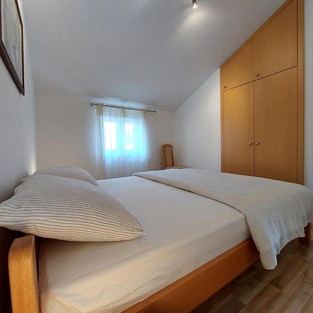 Apartment Dumica Malinska Eksteriør billede
